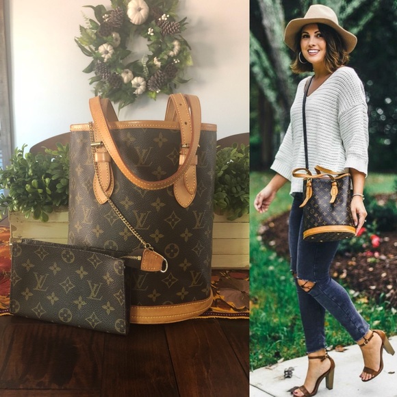 Louis Vuitton Handbags - Authentic LV Bucket monogram petite 23 Tote